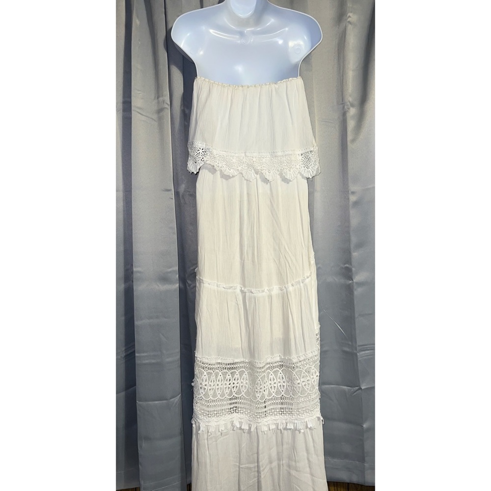 Lulumari Ivory Tube Maxi Dress with Lace Inserts and Detail (M) - Picture 7 of 10